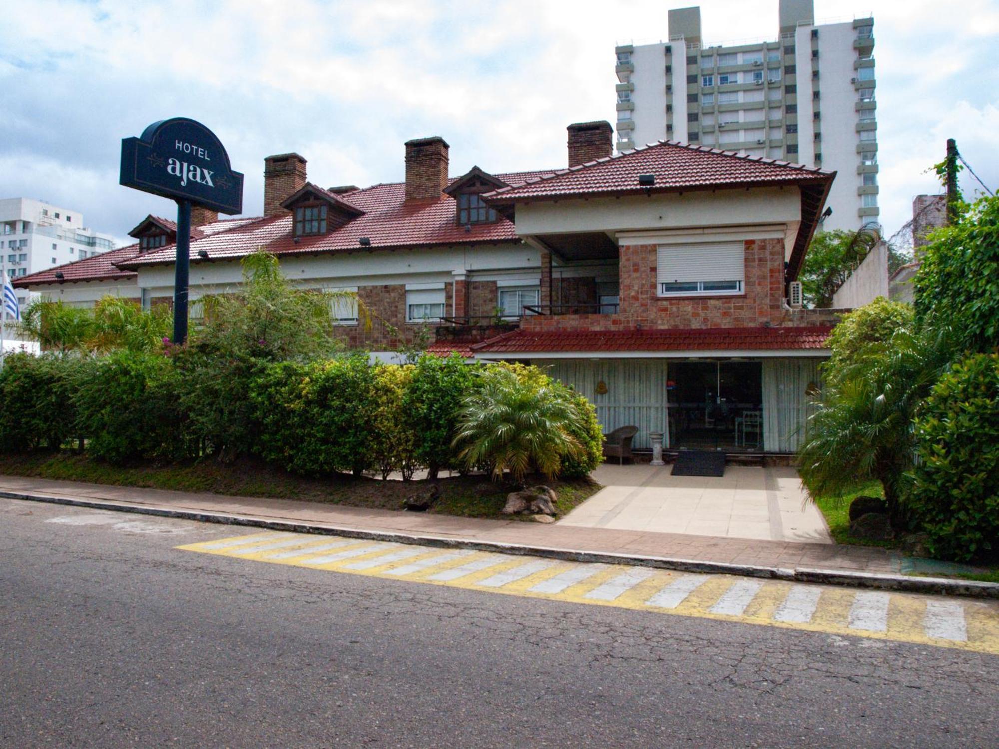 פונטה דל אסטה Hotel Ajax מראה חיצוני תמונה
